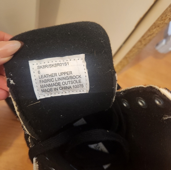 Steve Madden cow print skates size 6 - Picture 4 of 6